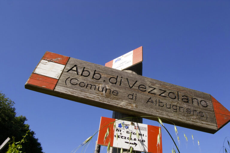 Abbazia Vezzolano: segnaletica