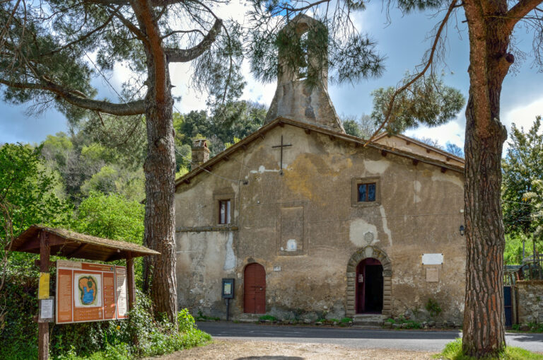 Gita al lago di vico: chiesa