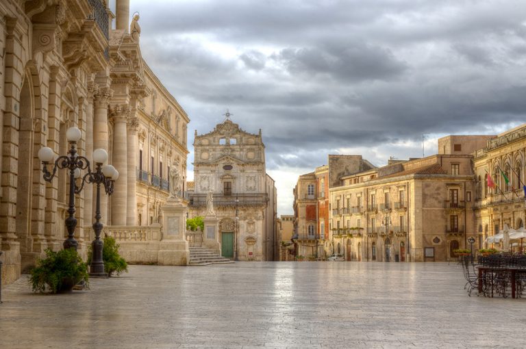 A spasso per Siracusa: piazza Duomo