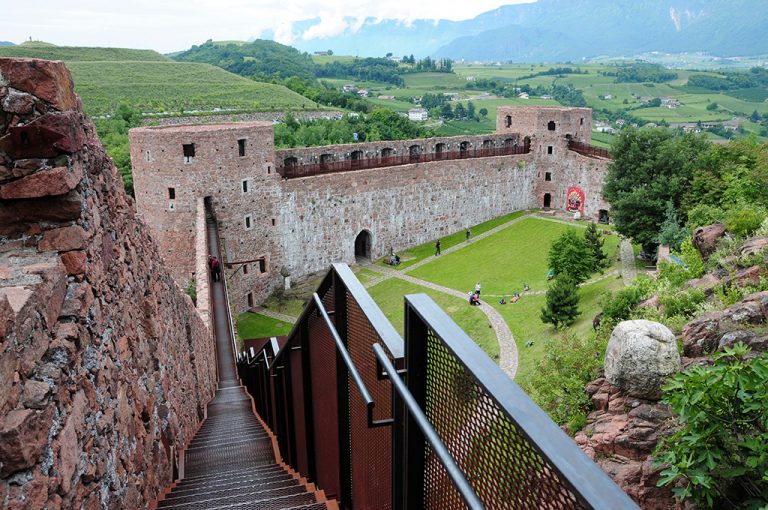 Alto Adige in camper: Castel Firmian