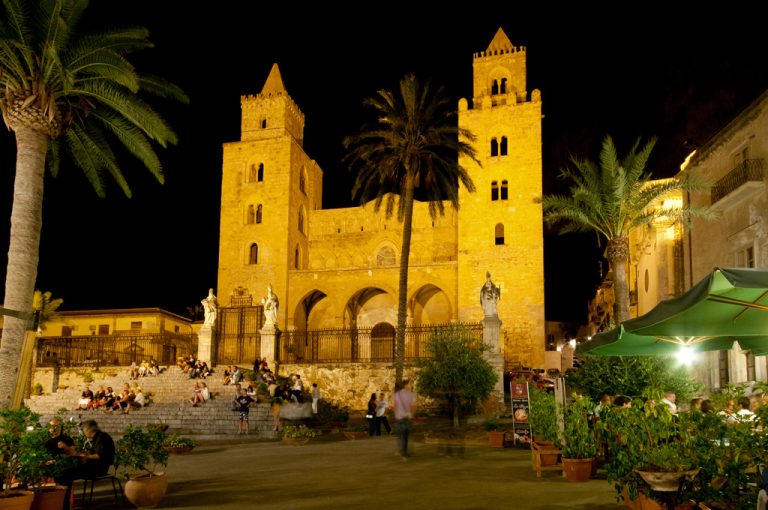 Cefalù: piazza Duomo