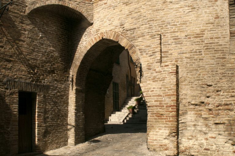 Corinaldo: porta accesso