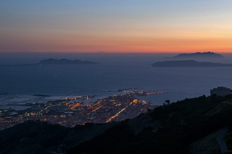 Erice: tramonto sulle Egadi