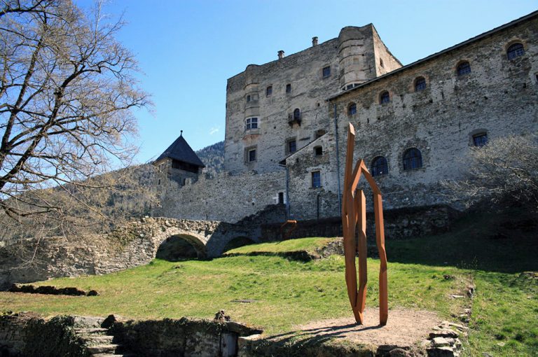 Gita al lago di Levico e al lago di Caldonazzo: castello Pergine