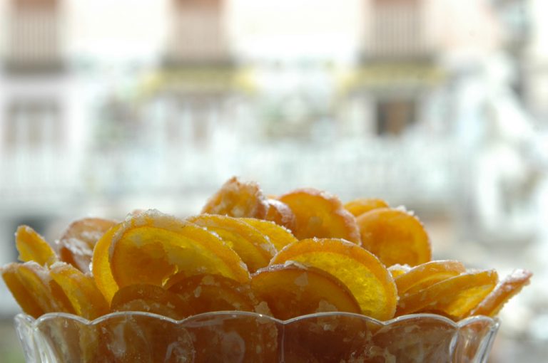 I colori della costiera amalfitana: arance candite