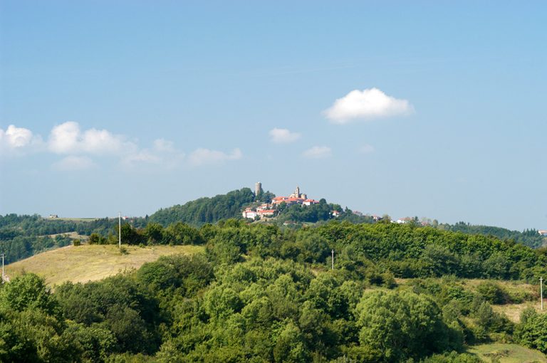 In camper nelle Langhe: Roccaverano