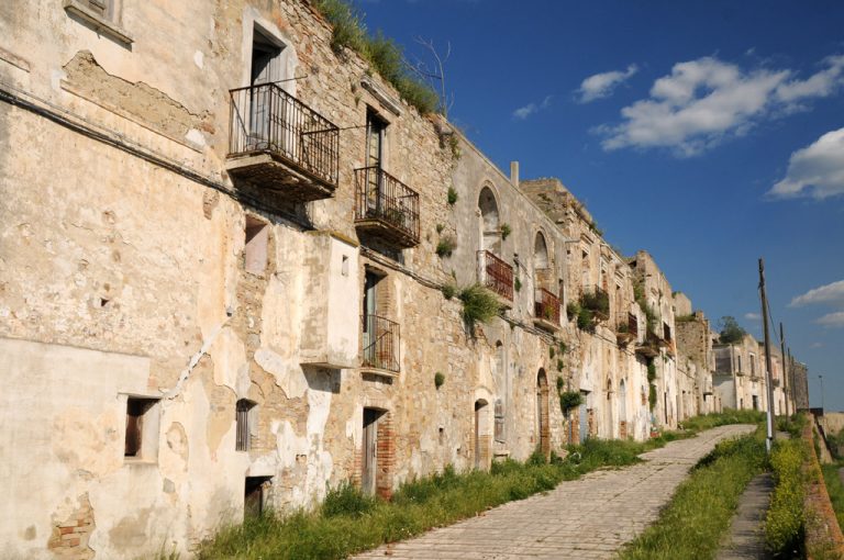 camper borghi Basilicata: Craco