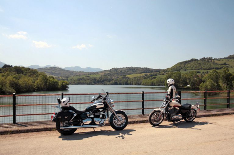 in moto nel Piceno: lago Ruffino