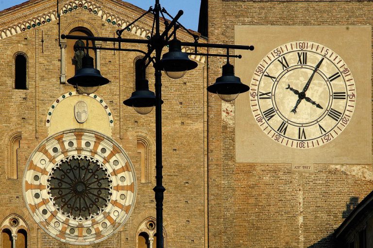 Lodi: orologio Duomo