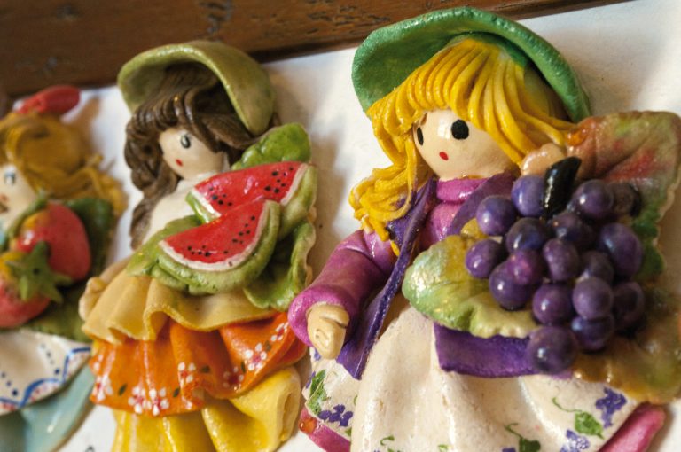 San Leo: sculture pasta sale