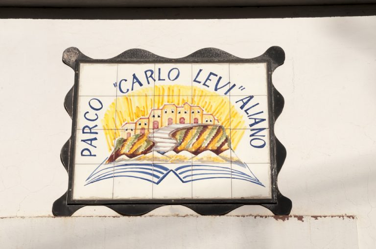 calanchi di Aliano:parco letterario Carlo Levi