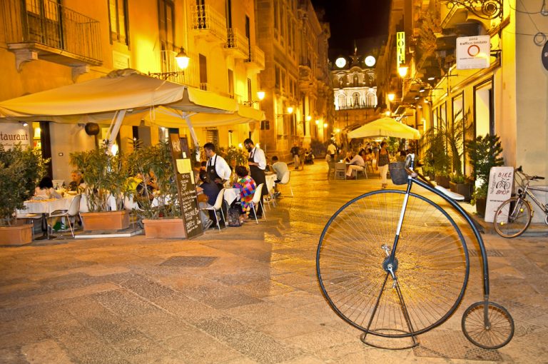 Trapani e le saline: centro storico