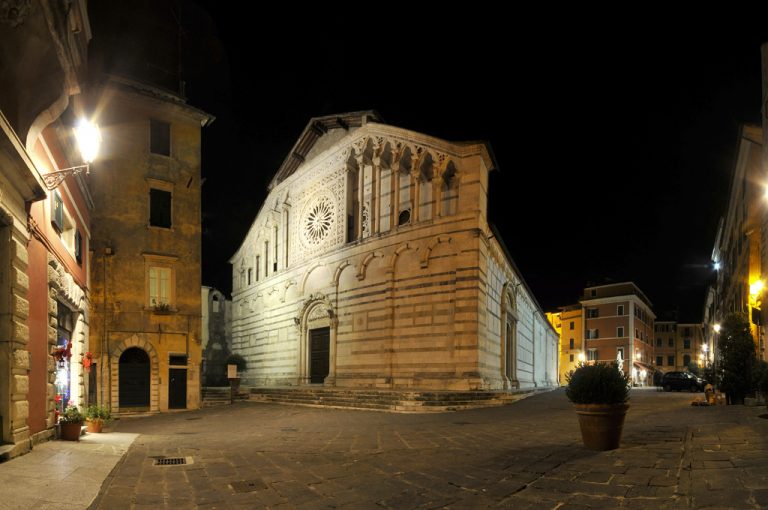 Carrara e le cave di marmo: Duomo