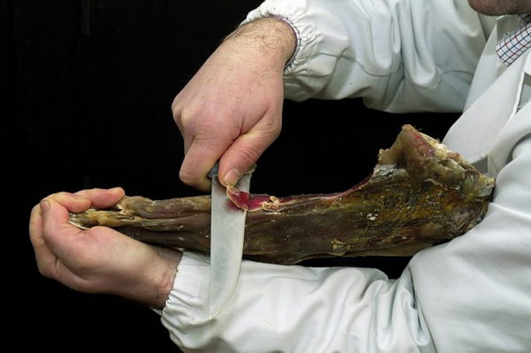 Weekend di gusto in Valchiavenna: violino di capra