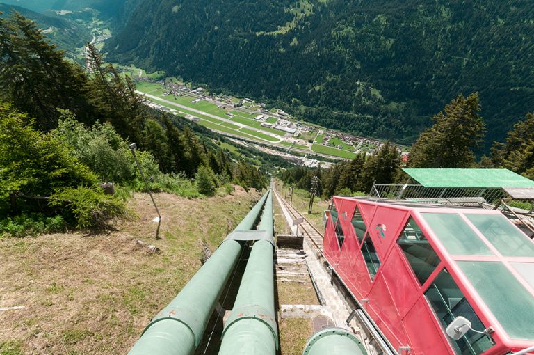 Weekend tra i laghi del ticino: funicolare Ritom