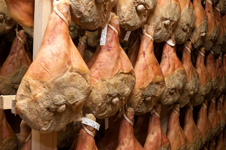 Weekend tra i laghi del ticino: stagionatura crudo di Piora