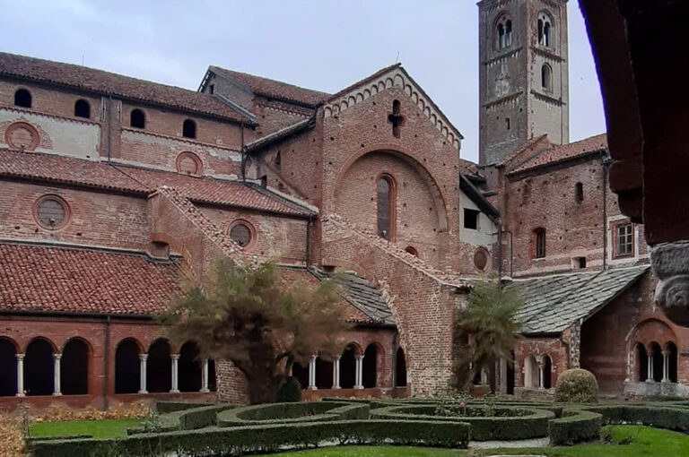 Abbazia staffarda: chiostro