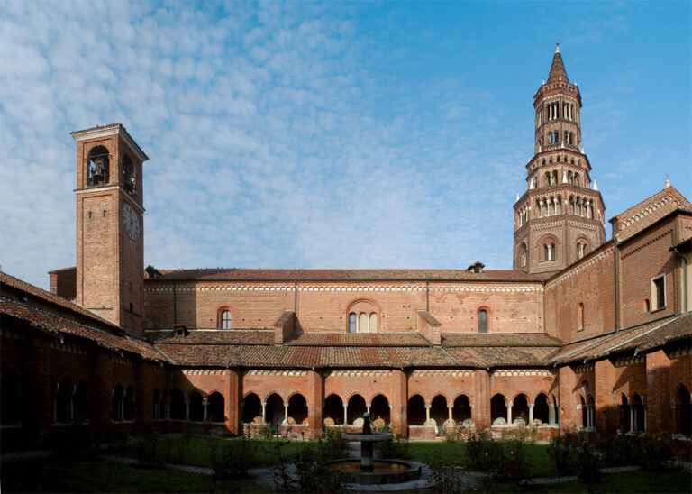 Abbazia chiaravalle: chiostro