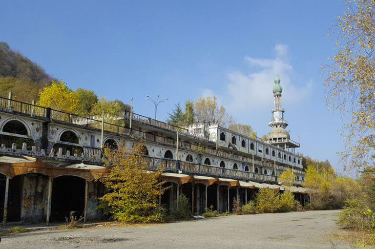 Il minareto, simbolo di Consonno