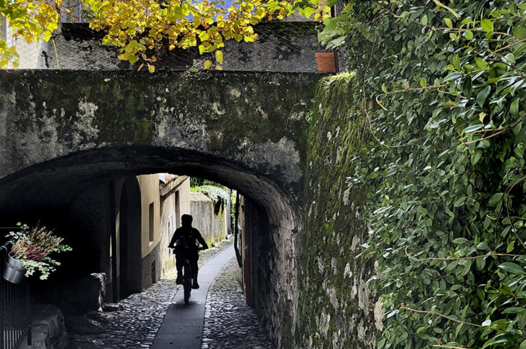 Greenway lago di como vicoli bolvedro