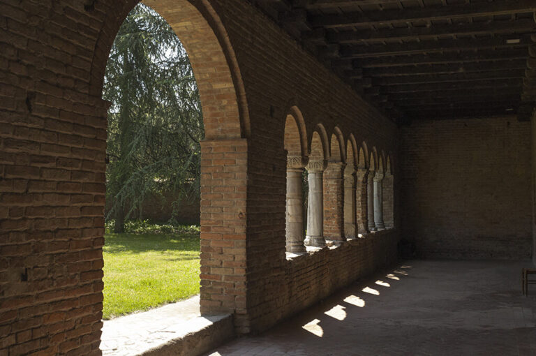 La magnifica abbazia di pomposa: palazzo della ragione