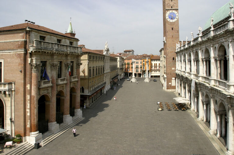 Vicenza, weekend a casa del palladio: piazza dei Signori