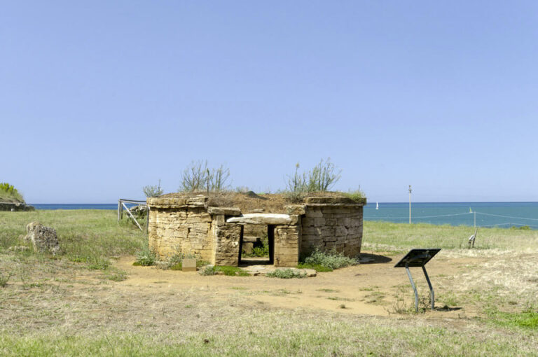 Verso il golfo di baratti: area archeologica di Baratti