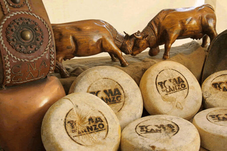 Mostra della toma di lanzo