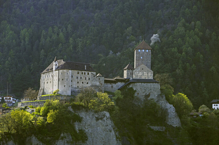 Tirolo alto adige castello