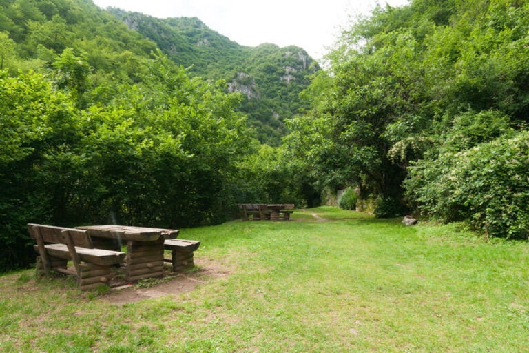Tra pozze e cascate in valle inzino: area attrezzata alla partenza