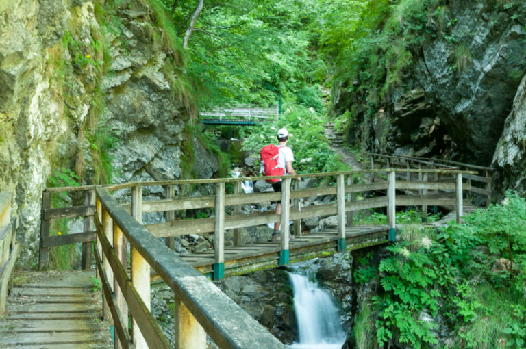 Valle dei mulini: ponticelli imbocco valle