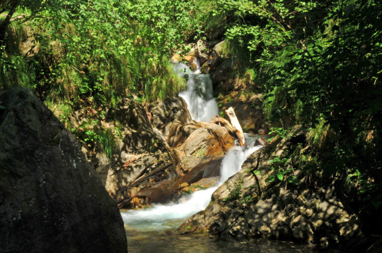 Valle dei mulini: cascate inizio sentiero