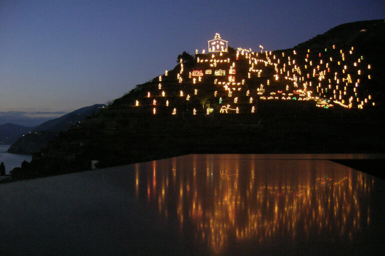 Presepe luminoso a manarola