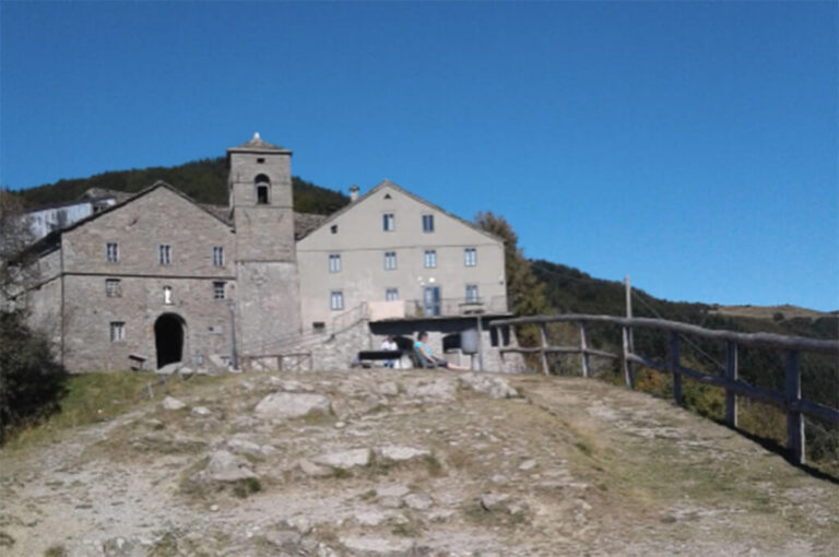 Tra sacro e profano trek
