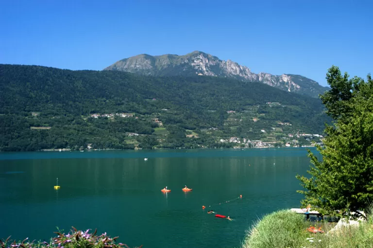 Gita al lago di levico e di caldonazzo: relax sul algo