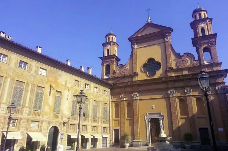 Distretto Novese: piazza