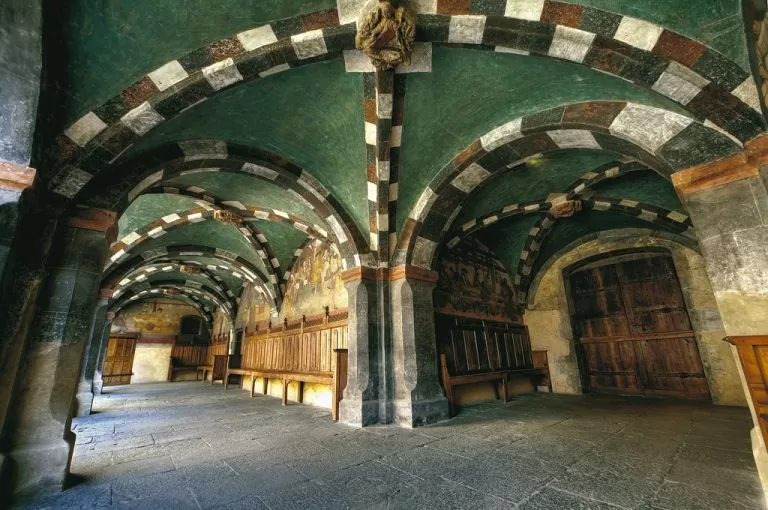 Castello Issogne: porticato