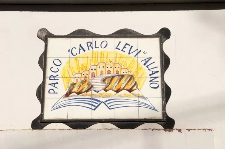 calanchi di Aliano:parco letterario Carlo Levi