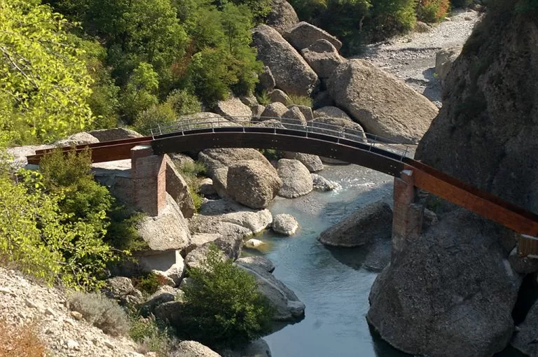 Val Borbera: canyon