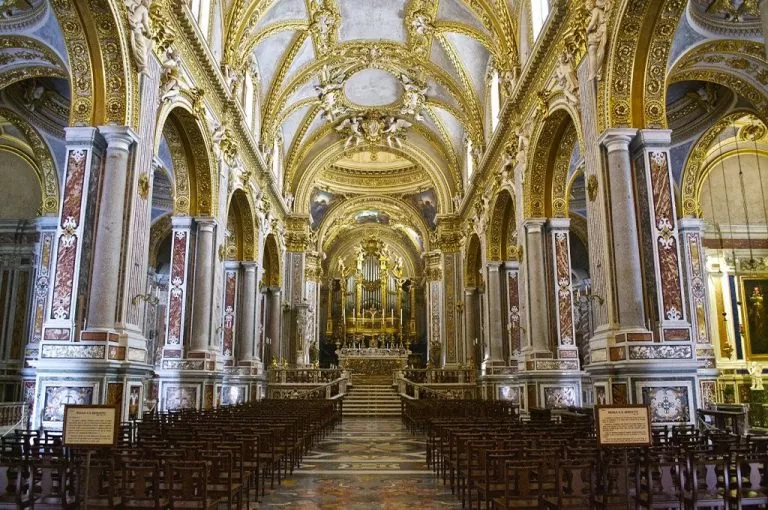 Abbazia di Montecassino: interno abbazia