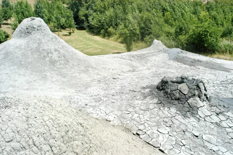 Salse di nirano: crateri