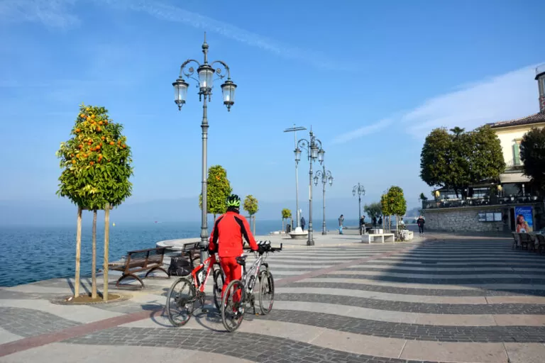 In bici sul lago di garda 04