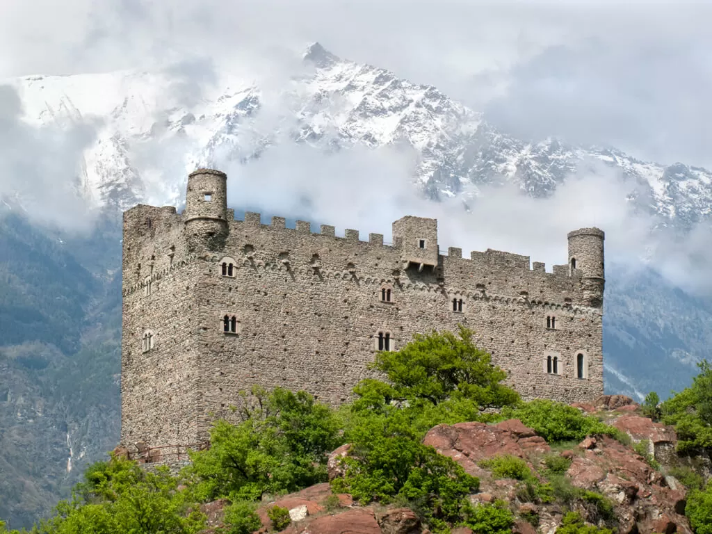 Castello di ussel: il castello