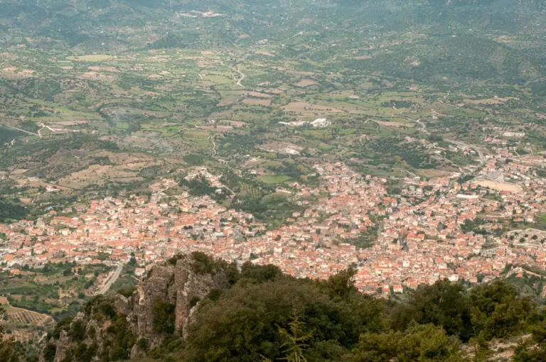 Le sorgenti di su gologone e la valle di lanaittu: Oliena