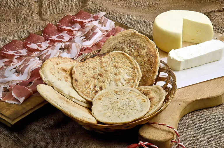 Lunigiana panigacci