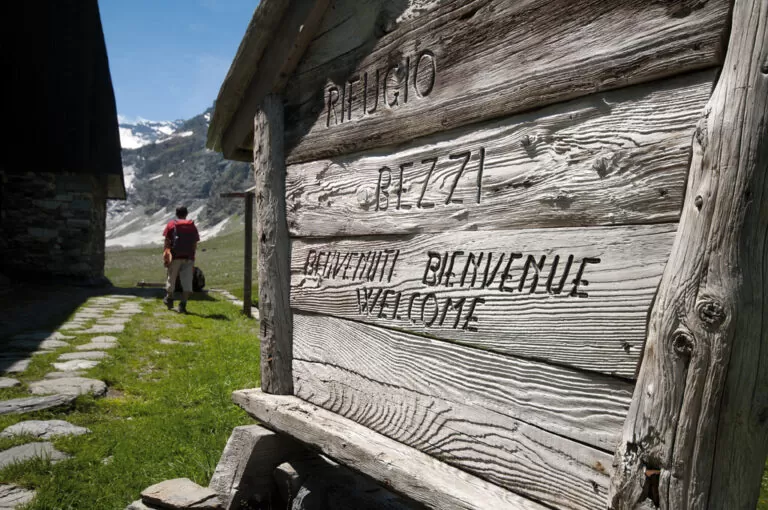 Rifugio bezzi valgrisenche: arrivo al rifugio