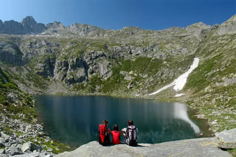 Trekking al lago darengo: La conca con il lago Darengo