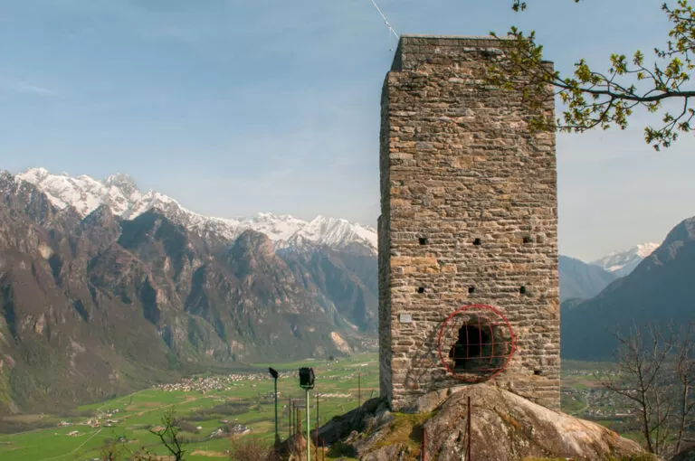 Le vie del viandante: torre del segname