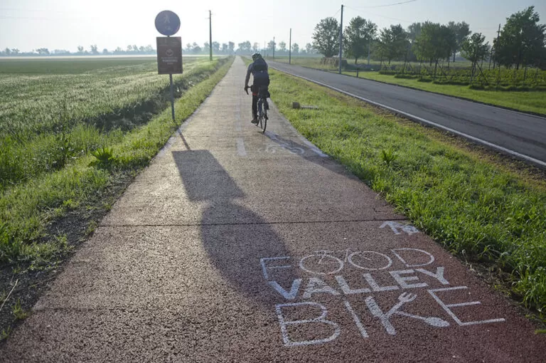 In bici dalla food valley al lago di garda 01